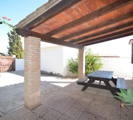Casas Paqui Y Pablo Con Piscina Compartida En Complejo Rural El Mayorazgo Holiday home Conil De La Frontera