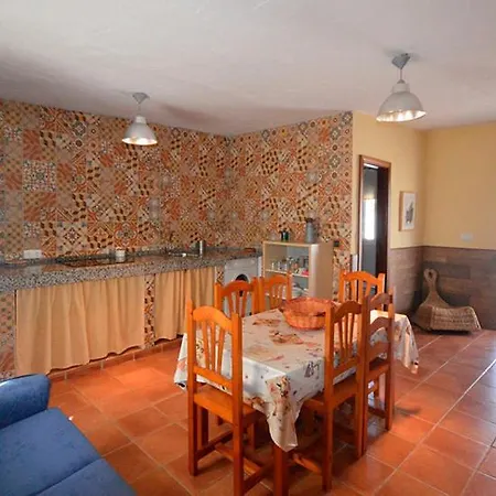 Holiday home Casas Paqui Y Pablo Con Piscina Compartida En Complejo Rural El Mayorazgo *